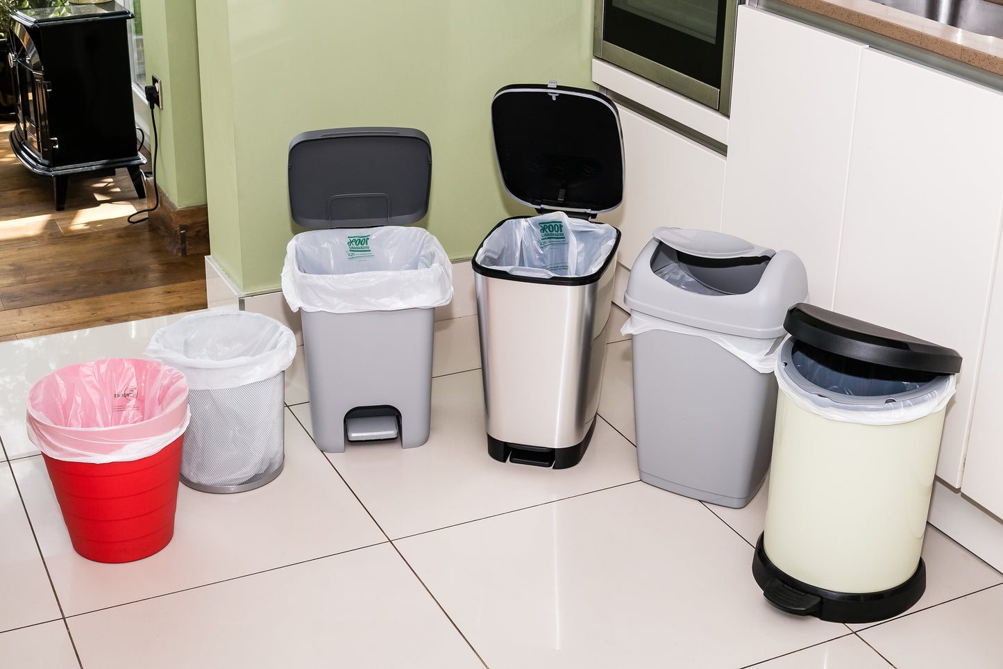 Evaness 100% Recycled Material & Biodegradable Bin Bags with Tie Handles 20-30L – 60 Bags – £8.99